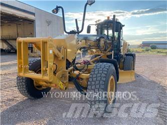 CAT 140 AWD معدات تمهيد الطرق