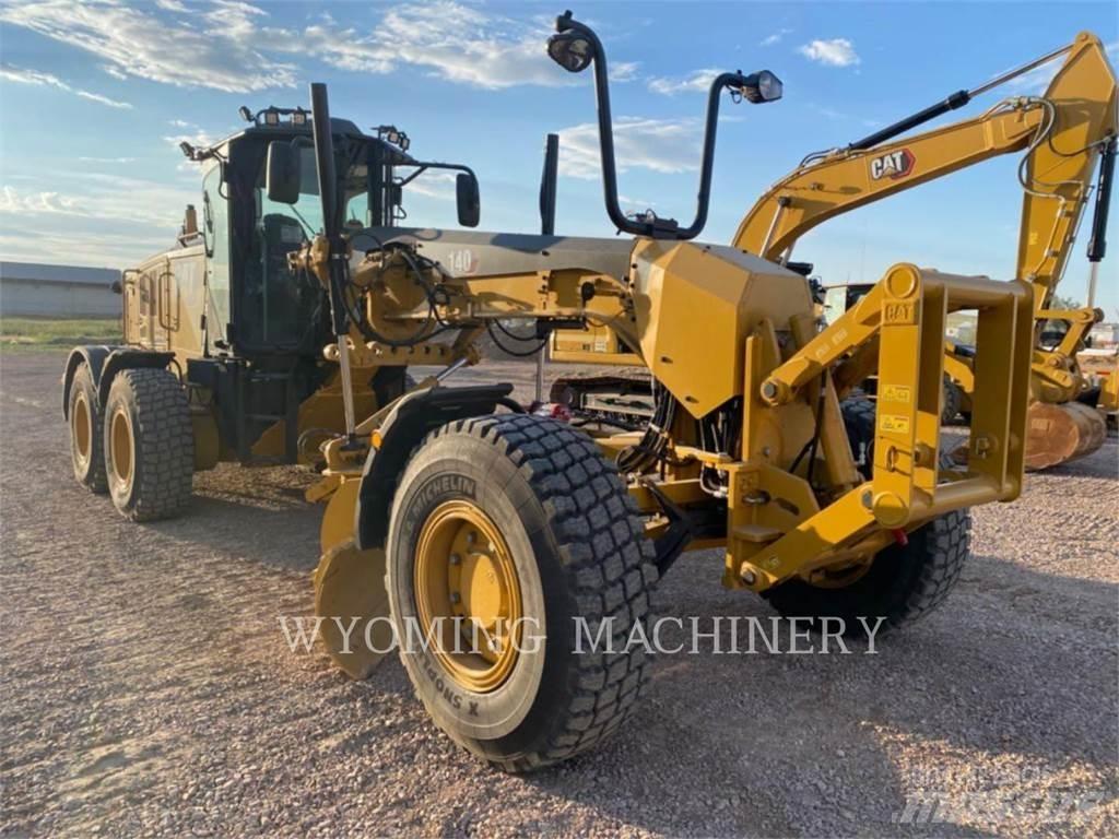 CAT 140 AWD معدات تمهيد الطرق