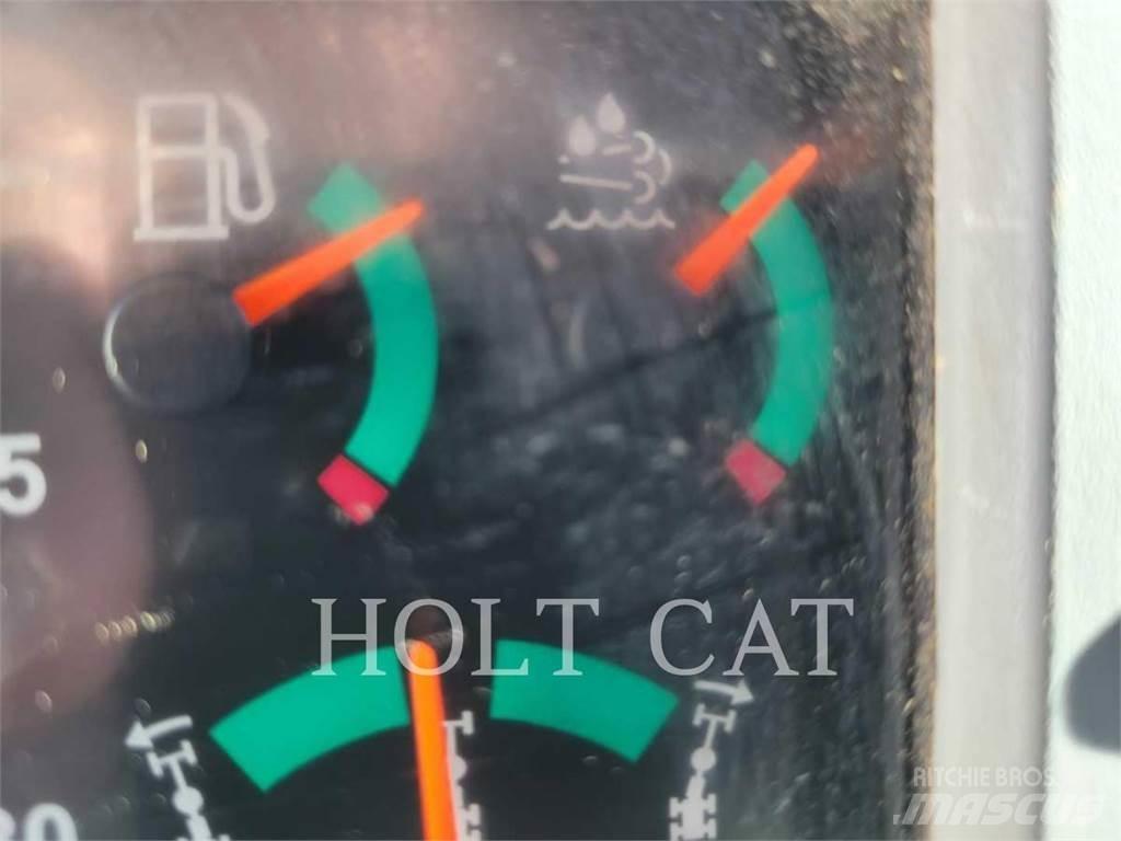 CAT 140 AWD معدات تمهيد الطرق