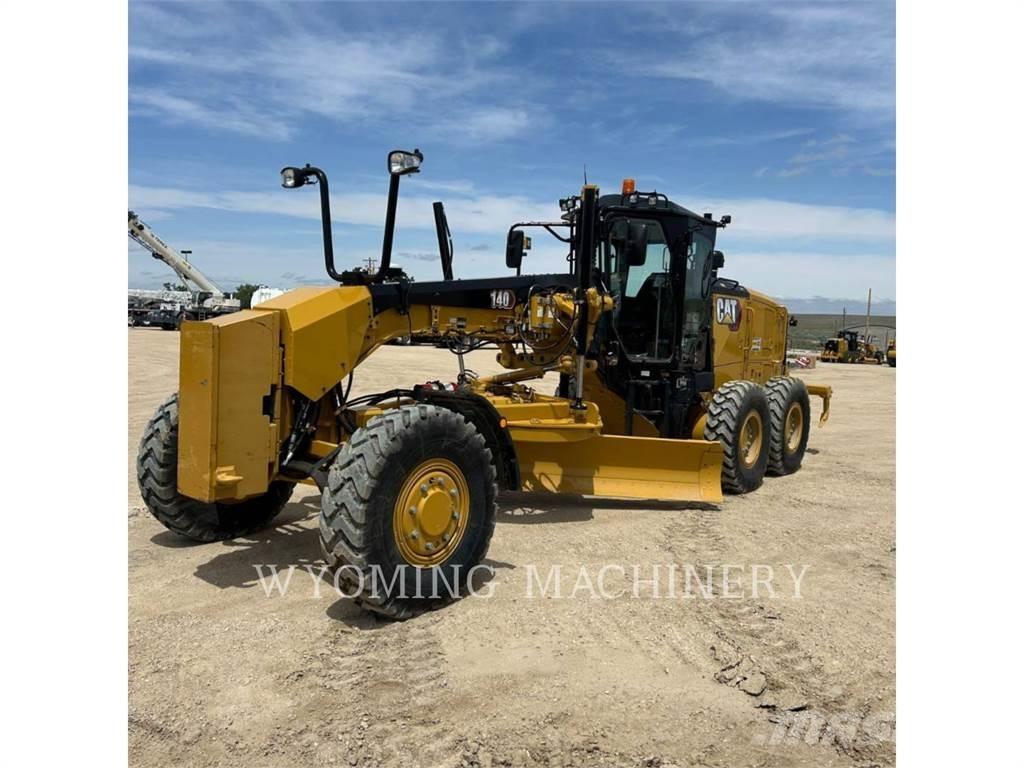 CAT 140 AWD معدات تمهيد الطرق