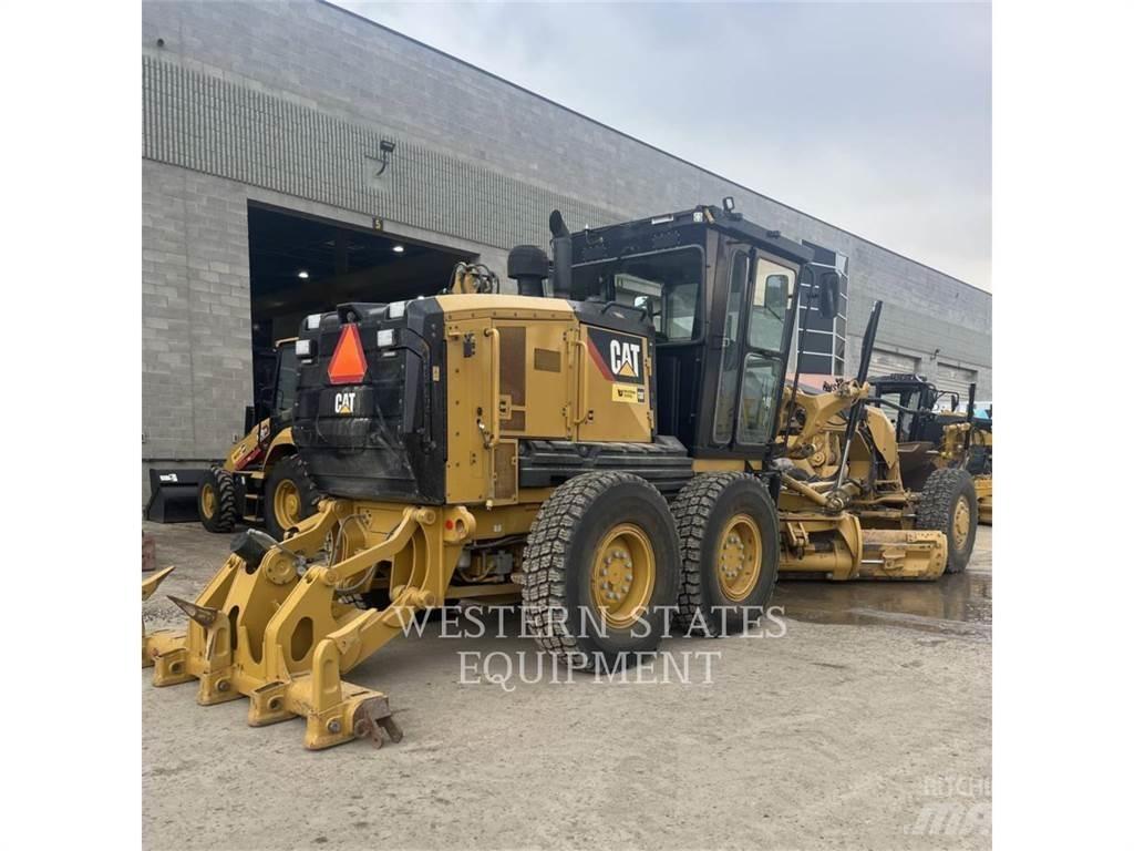 CAT 140 AWD معدات تمهيد الطرق