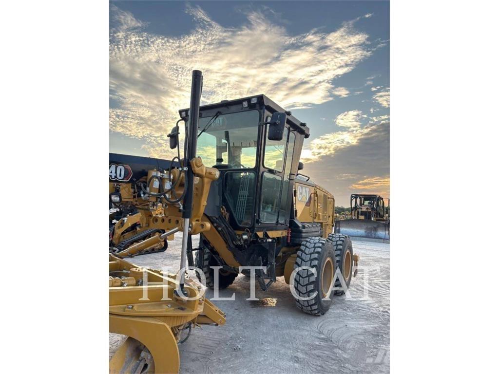 CAT 140 AWD معدات تمهيد الطرق