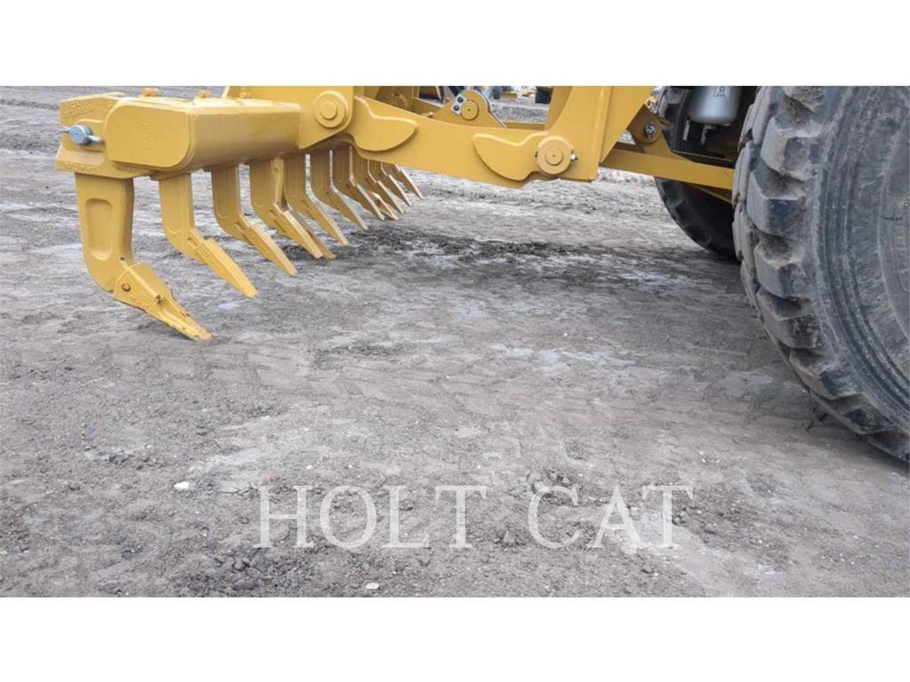 CAT 140 AWD معدات تمهيد الطرق