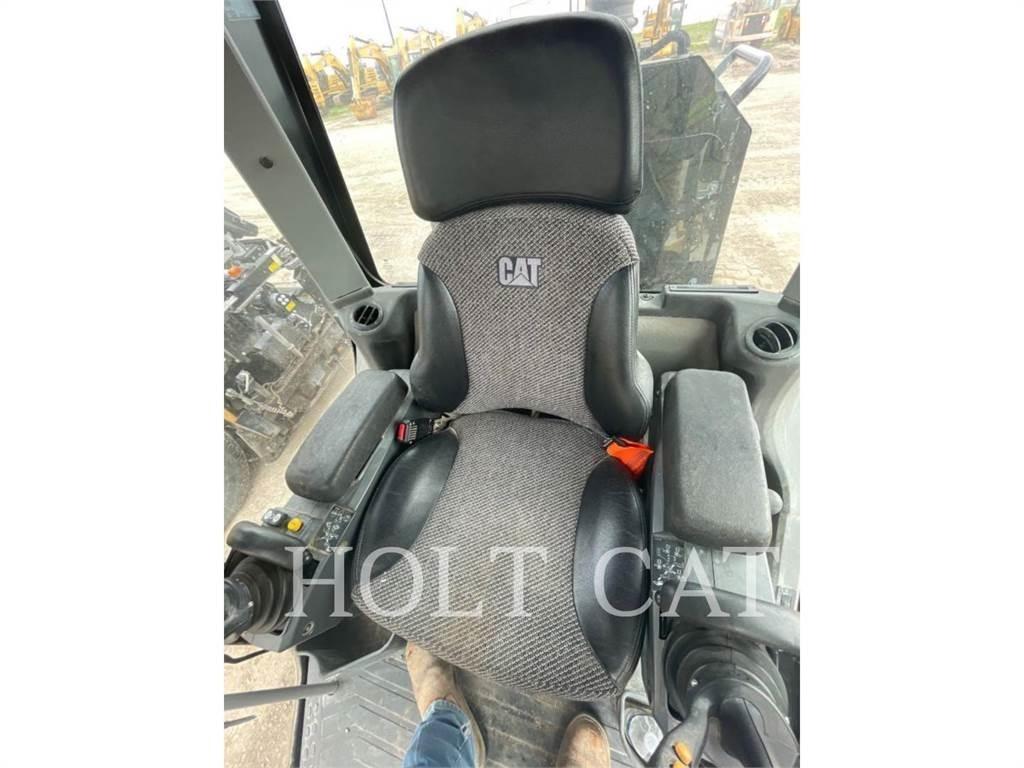 CAT 140 JOY معدات تمهيد الطرق