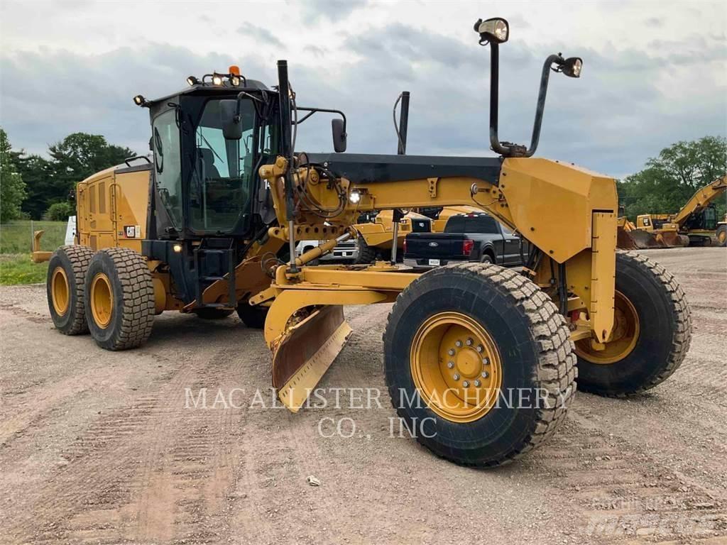 CAT 140 M2 معدات تمهيد الطرق