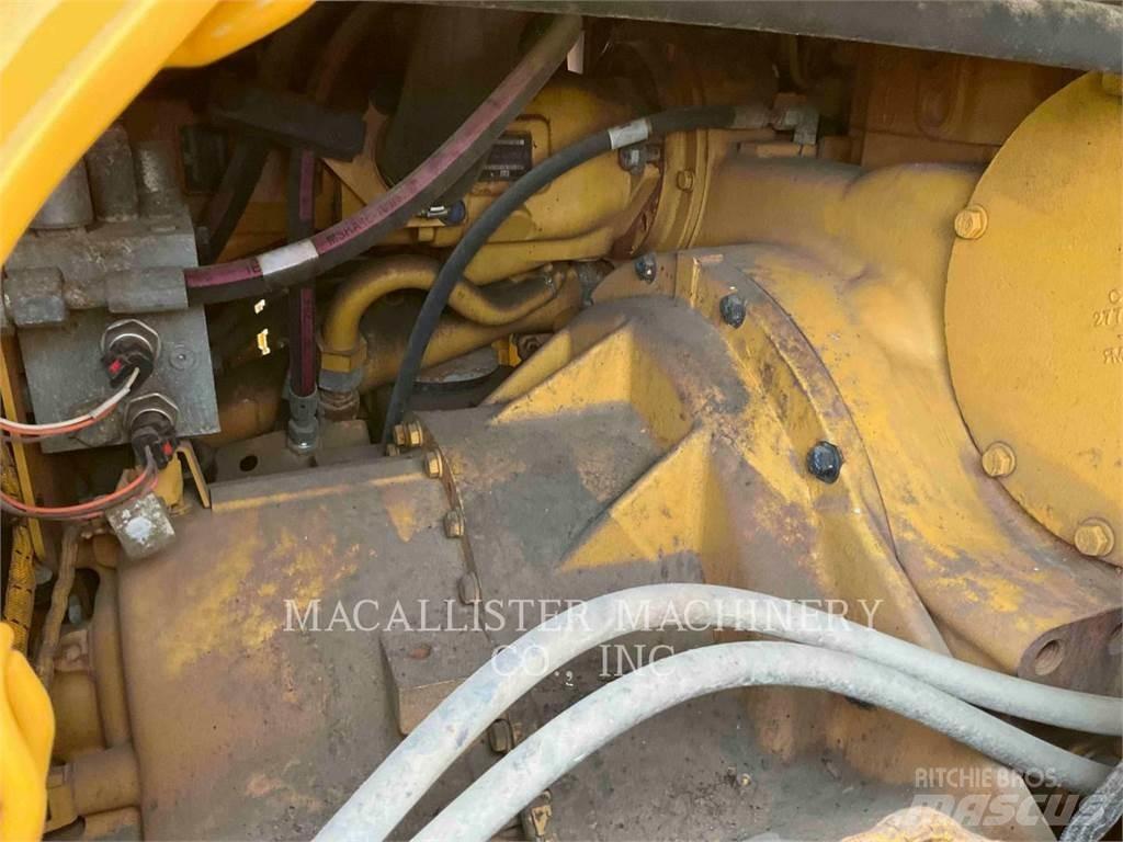 CAT 140 M2 معدات تمهيد الطرق