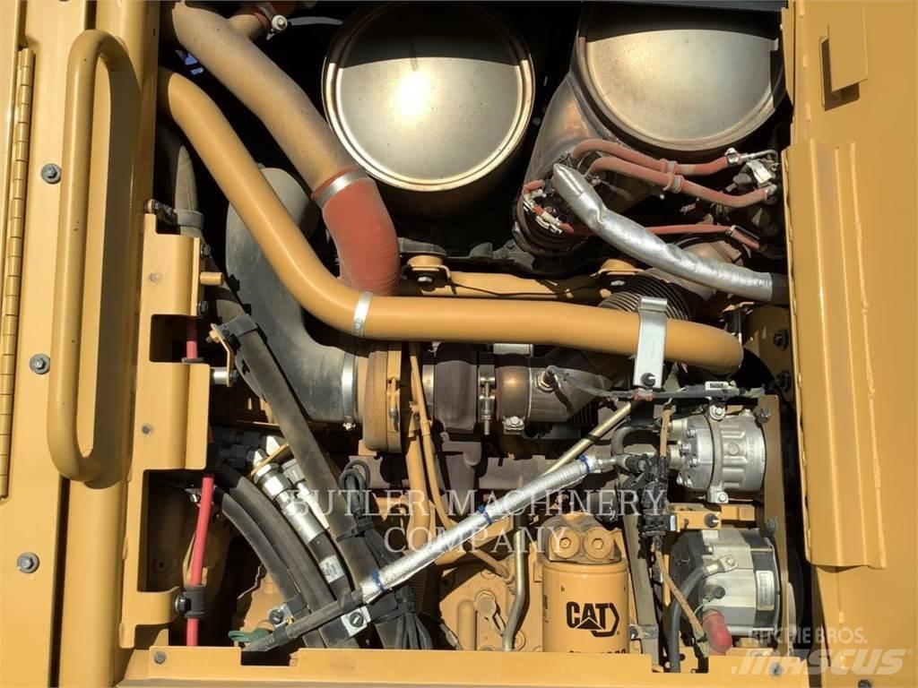 CAT 140 M3 معدات تمهيد الطرق