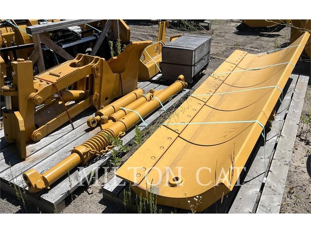 CAT 140 MASTLESS WING قاذفات الجليد