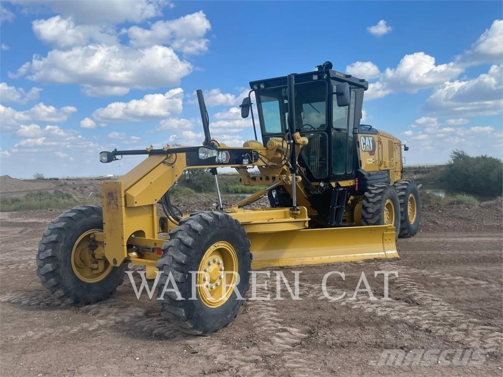 CAT 140 SW معدات تمهيد الطرق