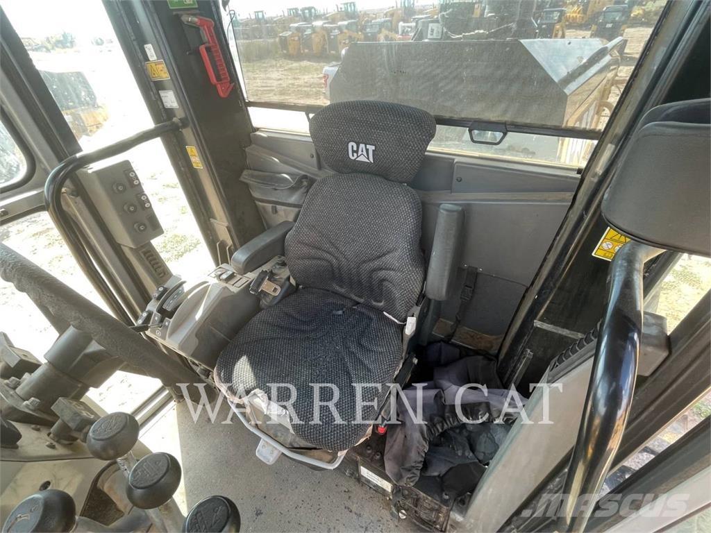 CAT 140 SW معدات تمهيد الطرق