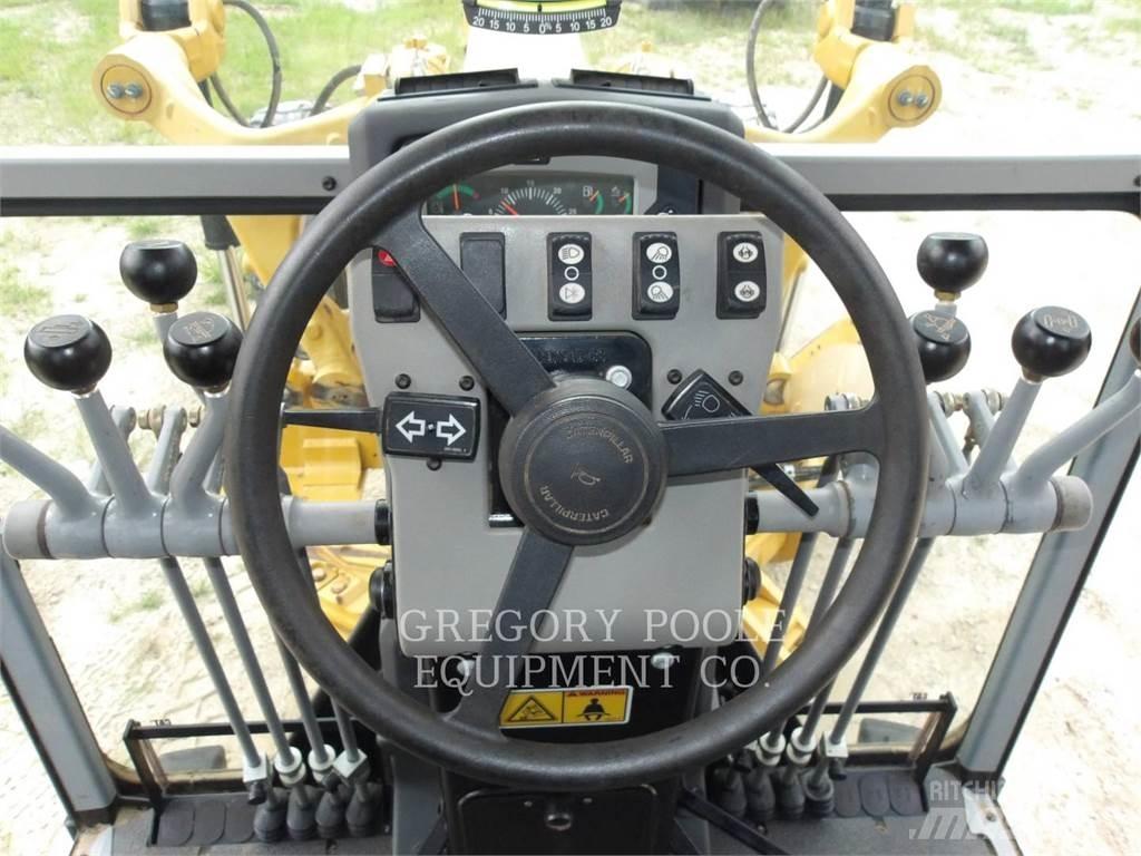CAT 14013 Graders