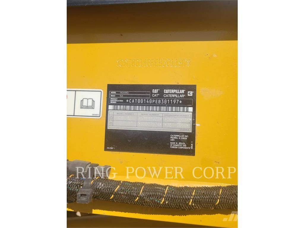 CAT 140AWD CS معدات تمهيد الطرق