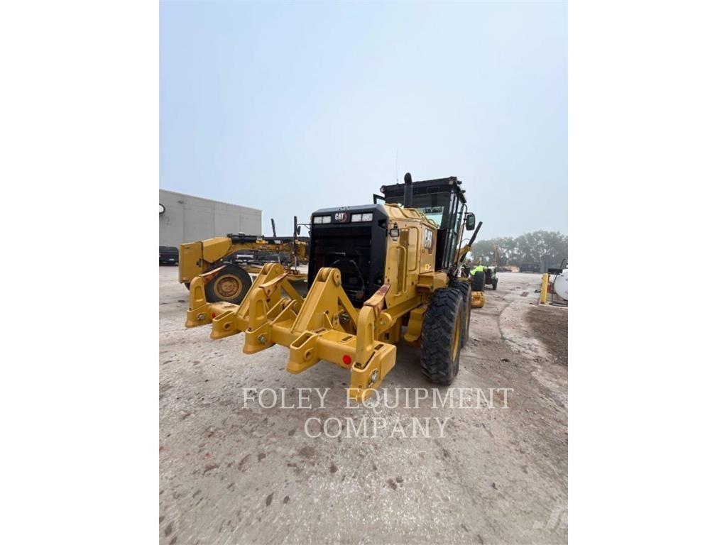 CAT 140GC-01AW معدات تمهيد الطرق