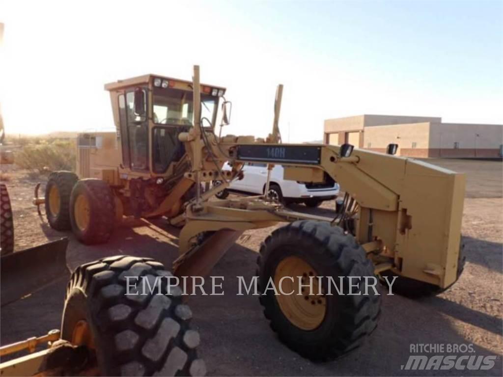 CAT 140H معدات تمهيد الطرق