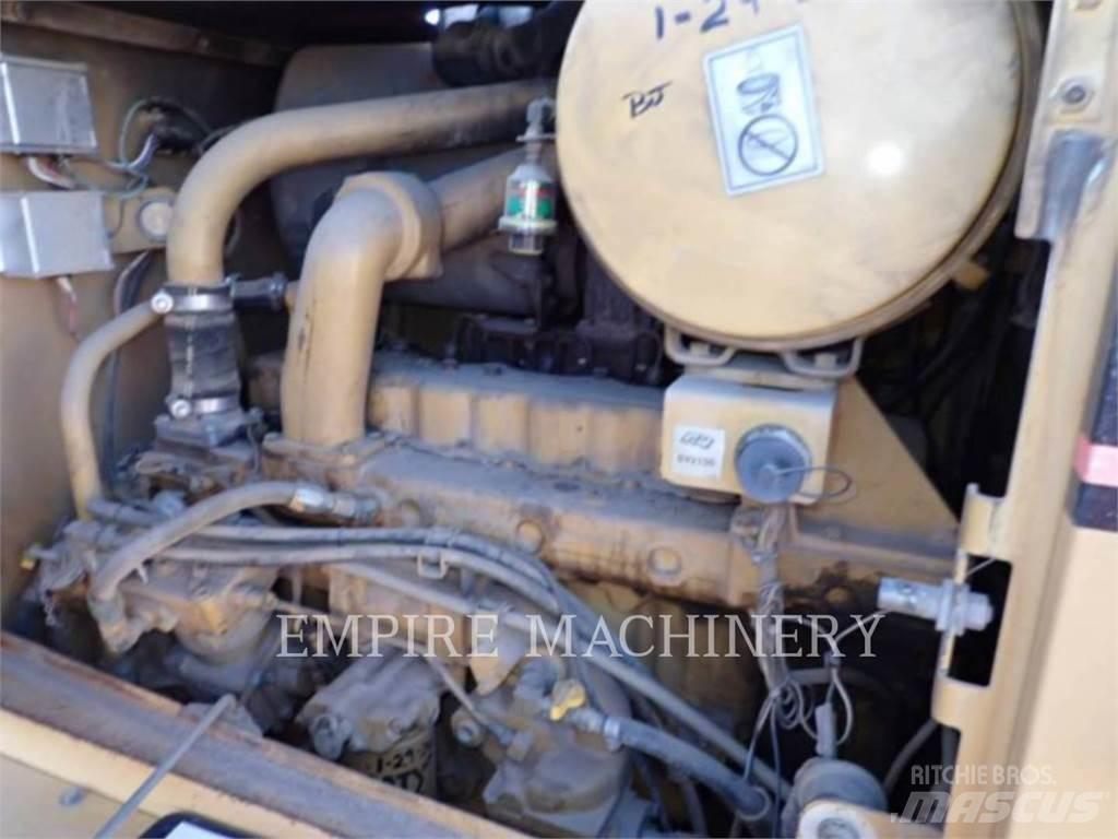 CAT 140H معدات تمهيد الطرق