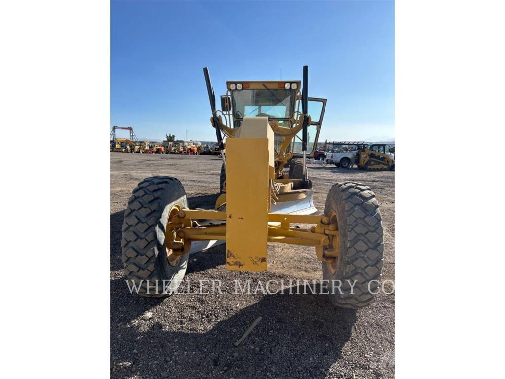 CAT 140H معدات تمهيد الطرق