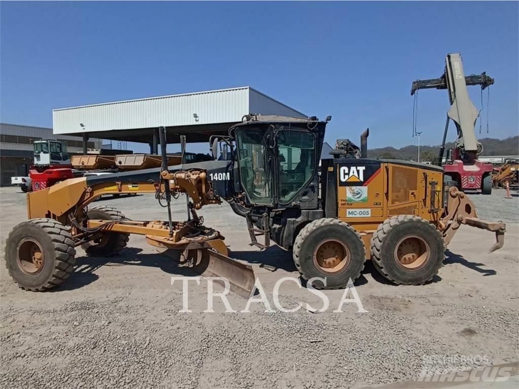 CAT 140M معدات تمهيد الطرق