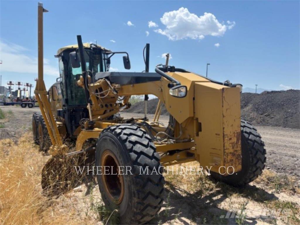 CAT 140M معدات تمهيد الطرق