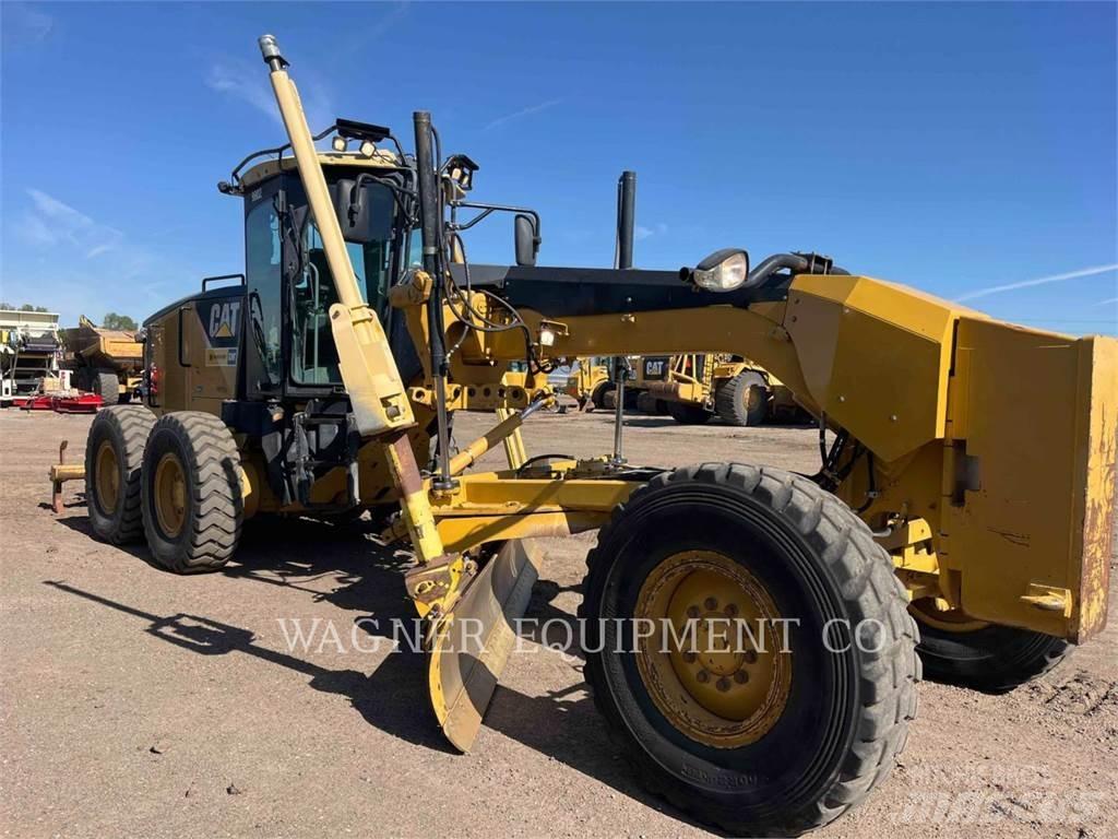CAT 140M معدات تمهيد الطرق