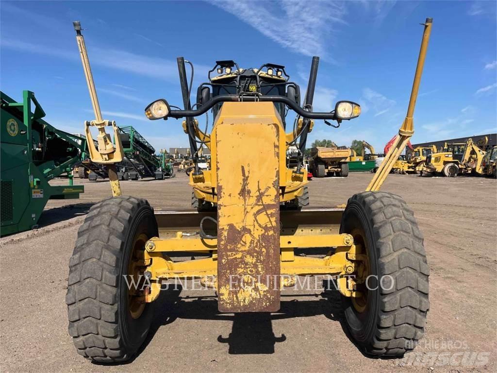 CAT 140M معدات تمهيد الطرق