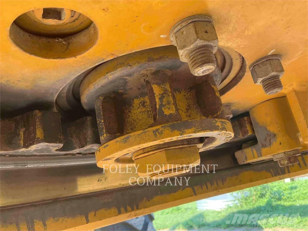 CAT 140M معدات تمهيد الطرق