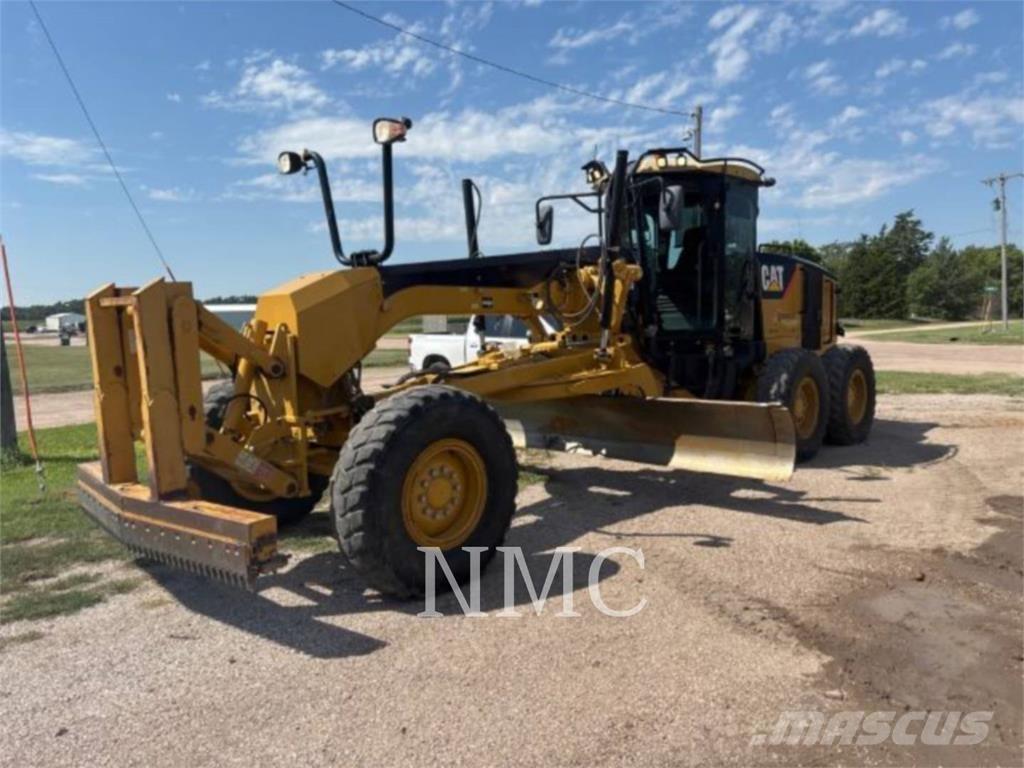CAT 140M معدات تمهيد الطرق