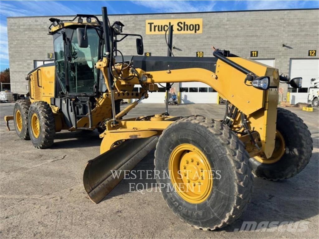 CAT 140M معدات تمهيد الطرق