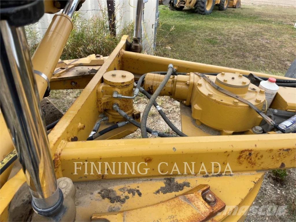 CAT 140M AWD معدات تمهيد الطرق