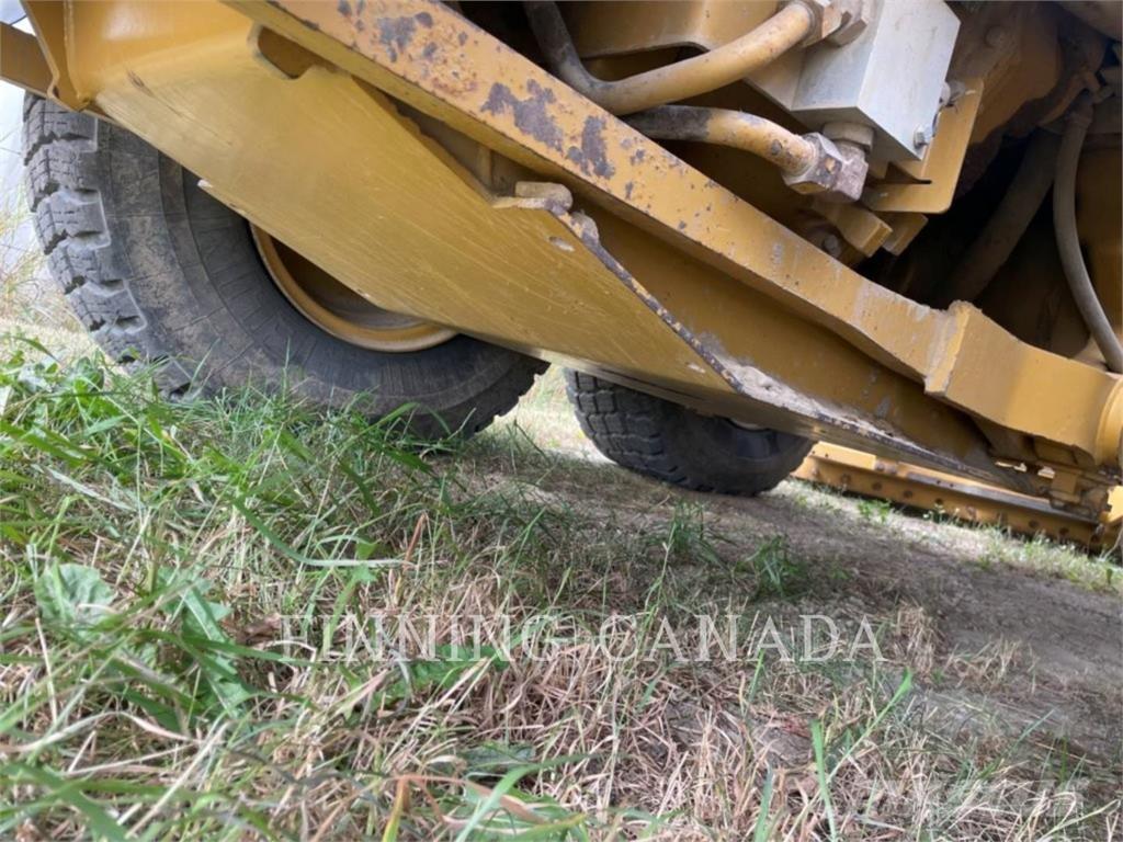 CAT 140M AWD معدات تمهيد الطرق