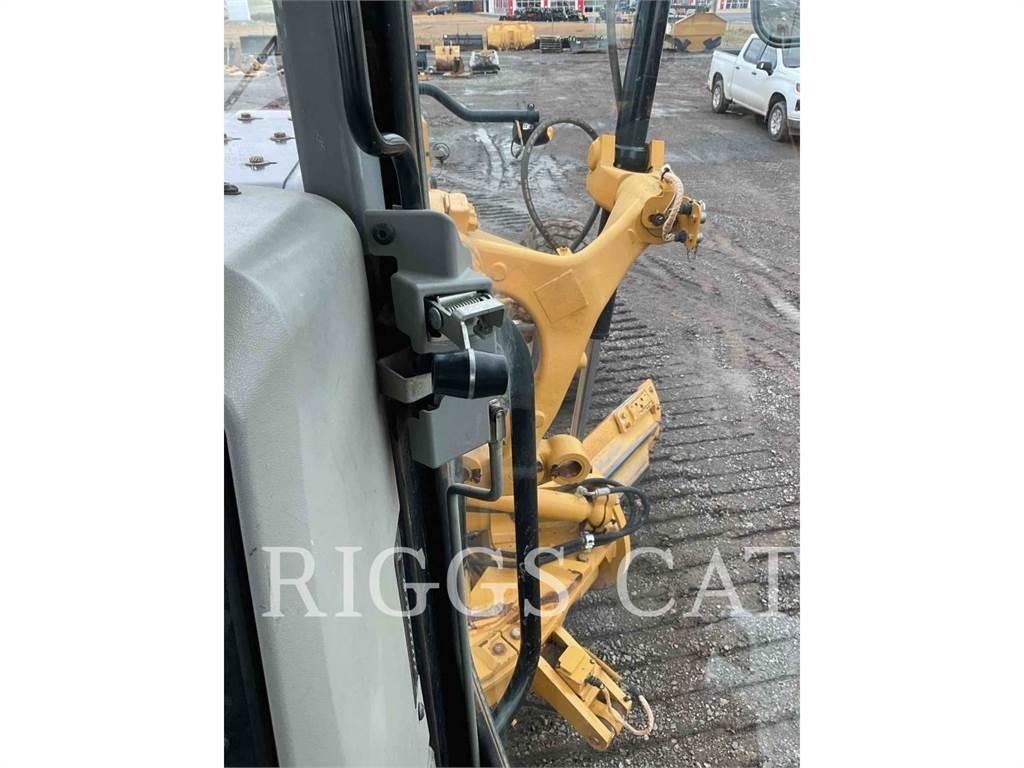 CAT 140M LC17 معدات تمهيد الطرق