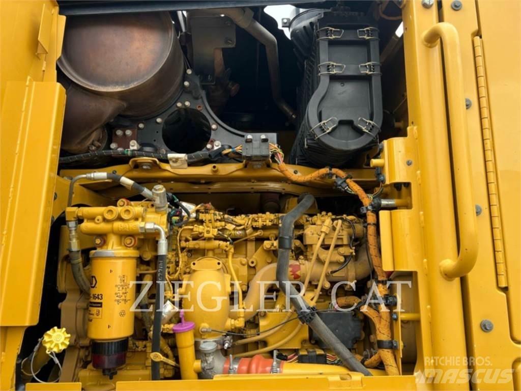 CAT 140M2 معدات تمهيد الطرق