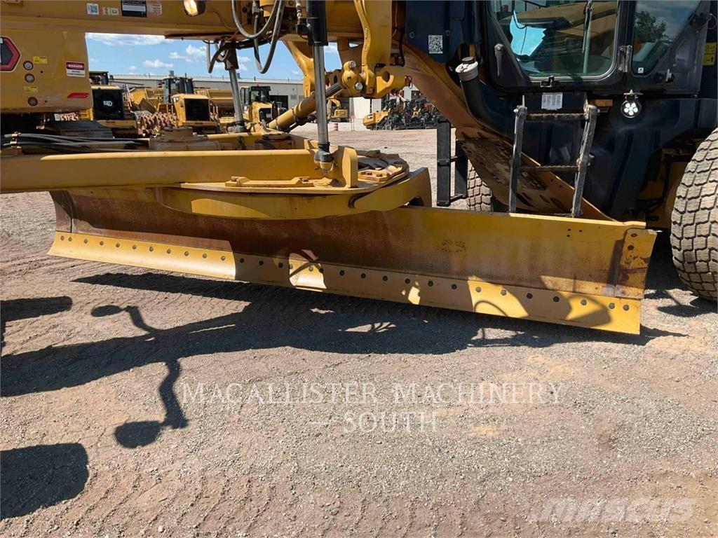 CAT 140M2 معدات تمهيد الطرق