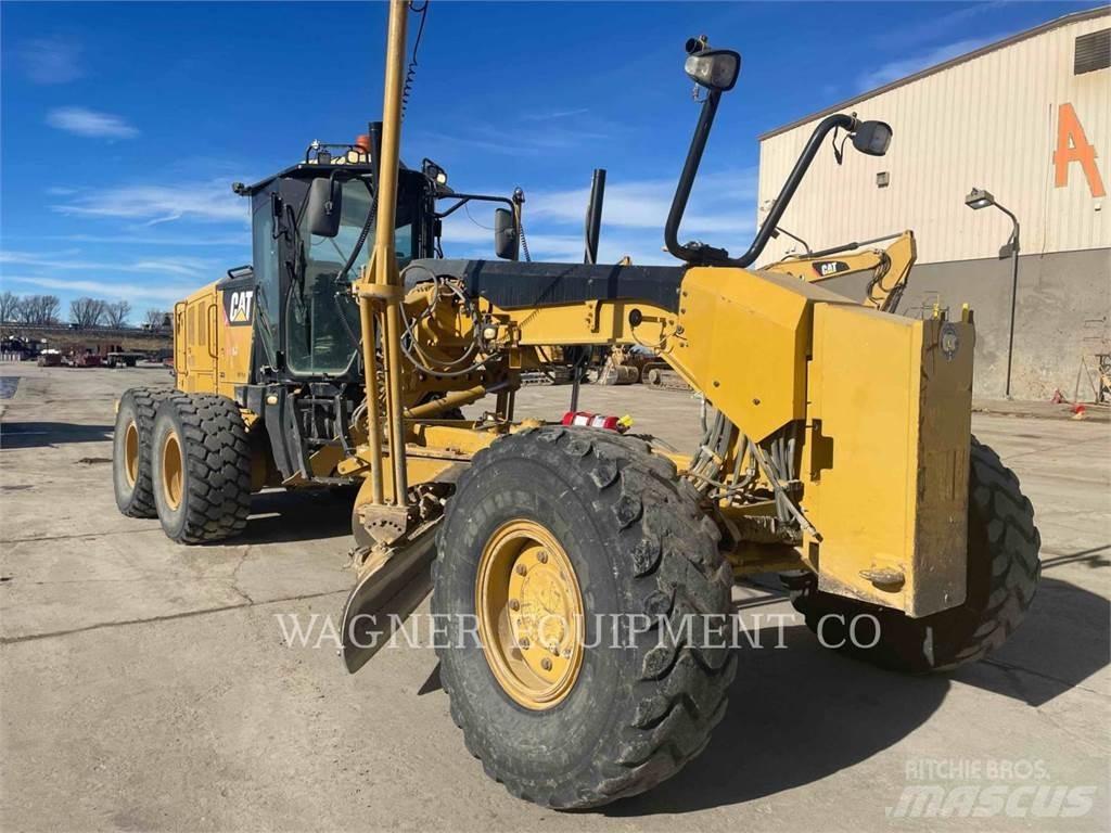 CAT 140M2 AWD معدات تمهيد الطرق