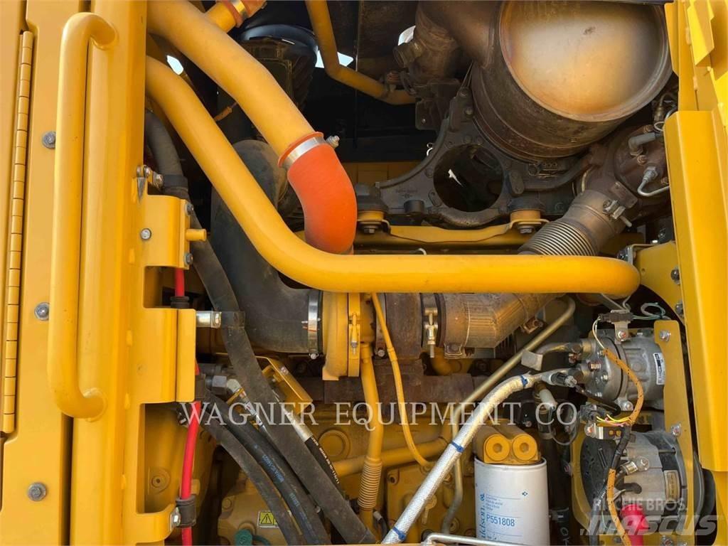 CAT 140M2 AWD معدات تمهيد الطرق