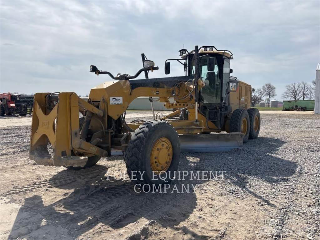 CAT 140M2AW معدات تمهيد الطرق