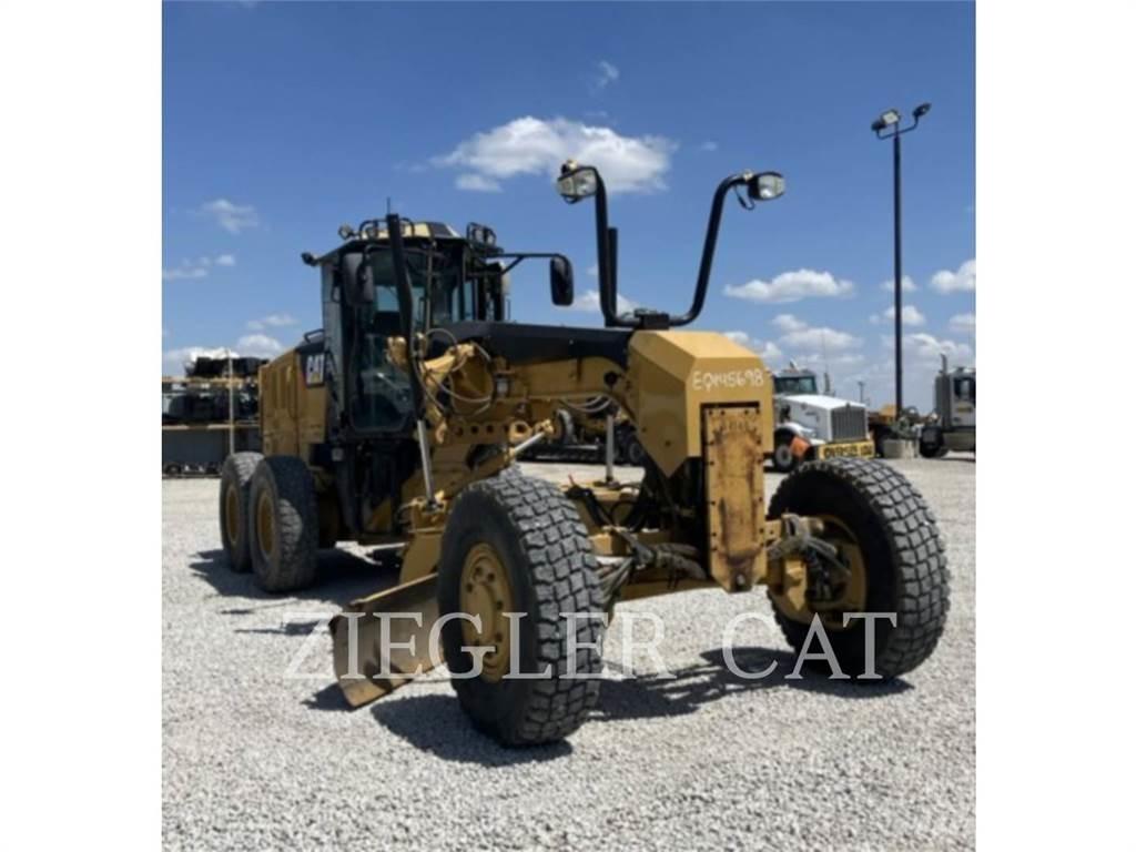 CAT 140M2AWD معدات تمهيد الطرق
