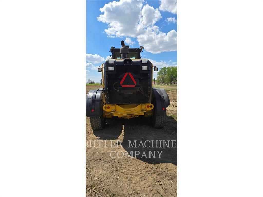 CAT 140M2AWD معدات تمهيد الطرق