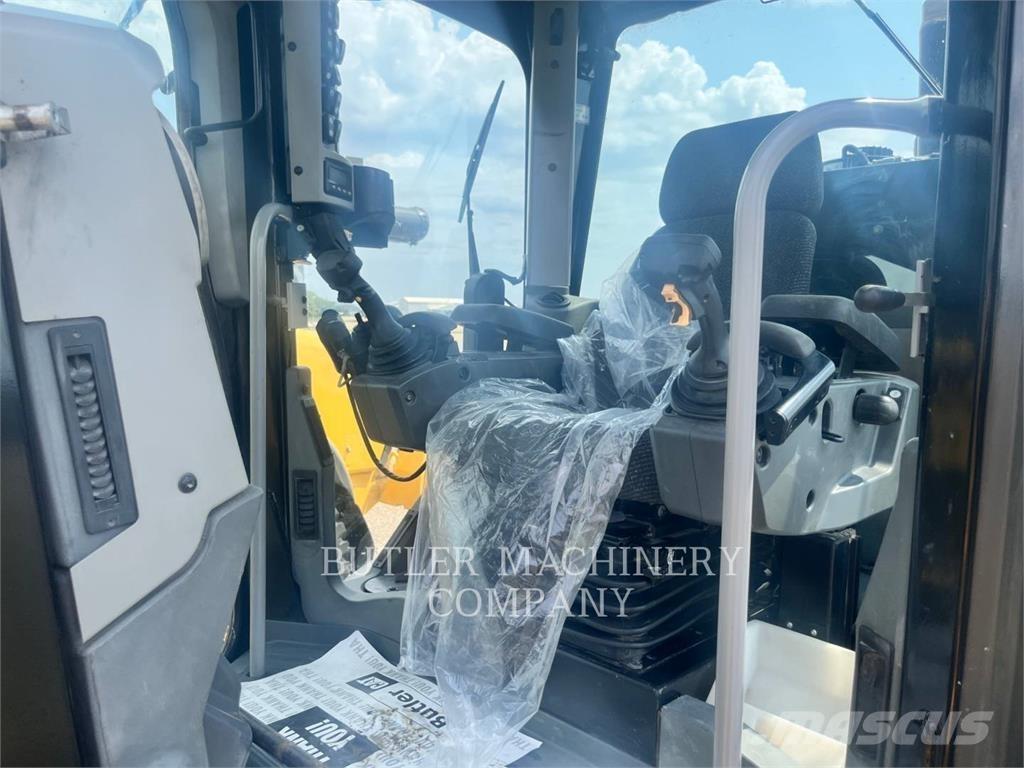 CAT 140M2AWD معدات تمهيد الطرق