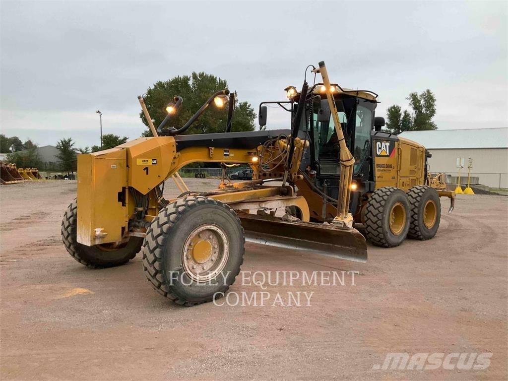 CAT 140M2AWD معدات تمهيد الطرق