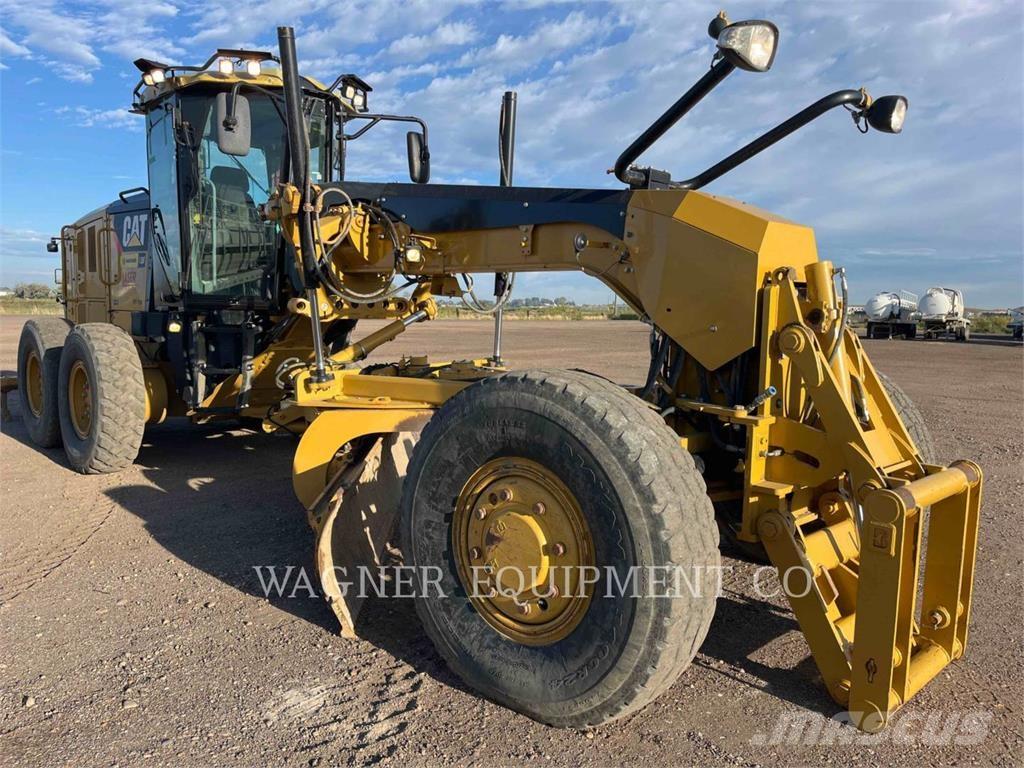 CAT 140M2AWD معدات تمهيد الطرق