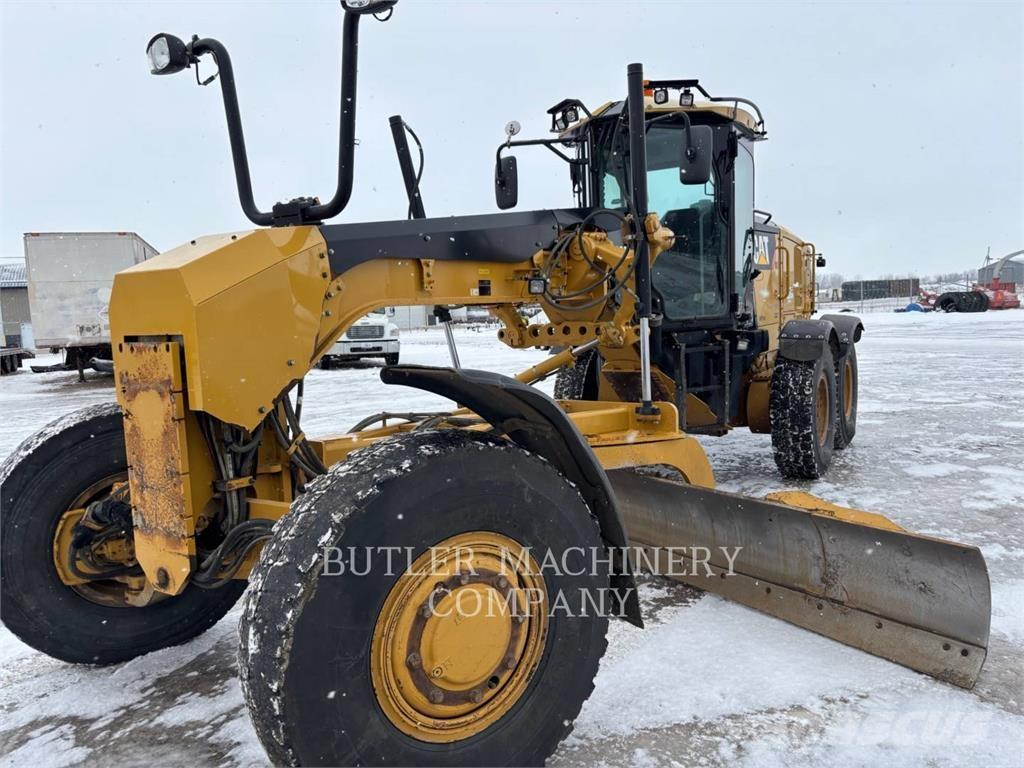 CAT 140M2AWD معدات تمهيد الطرق