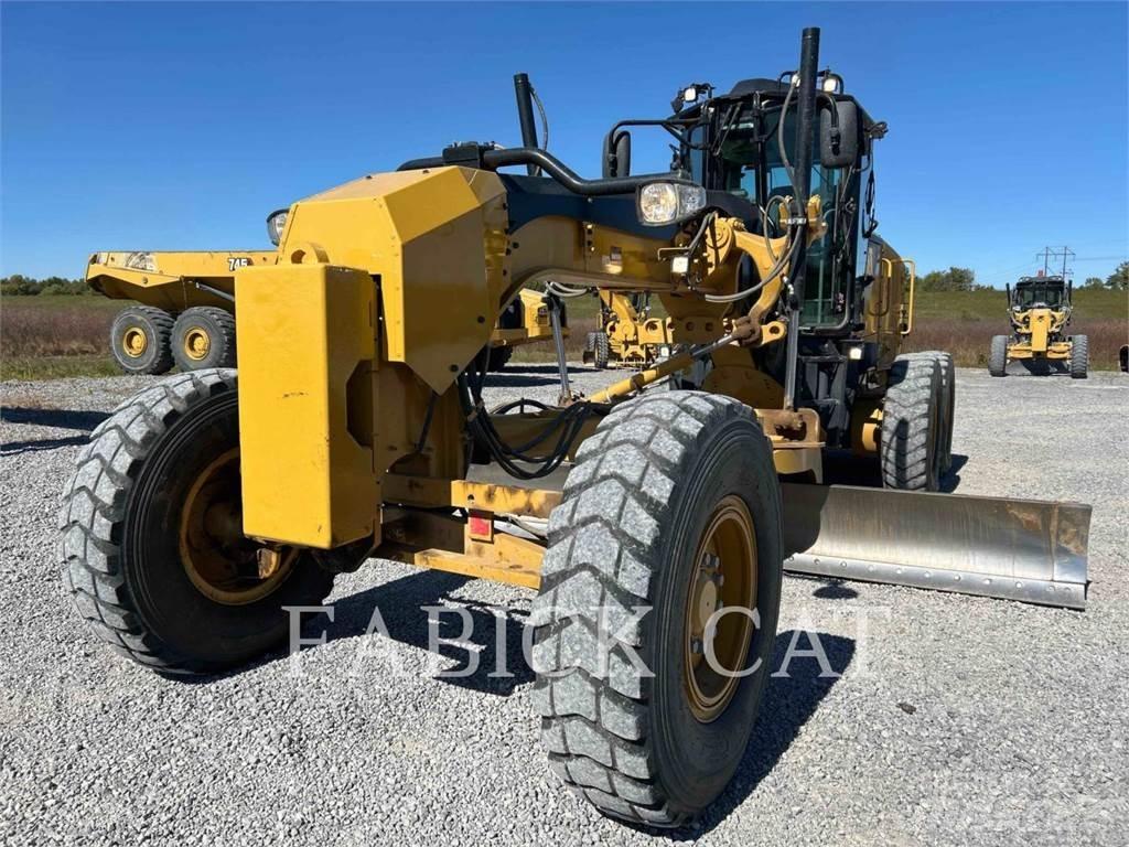 CAT 140M3 معدات تمهيد الطرق