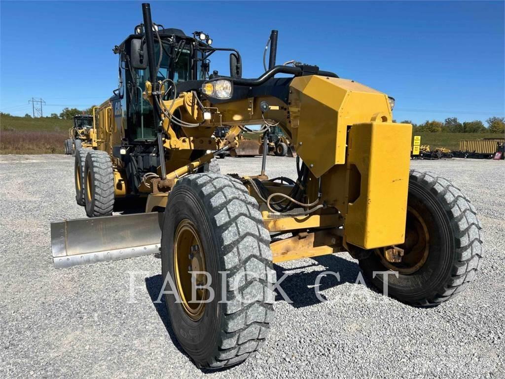 CAT 140M3 معدات تمهيد الطرق