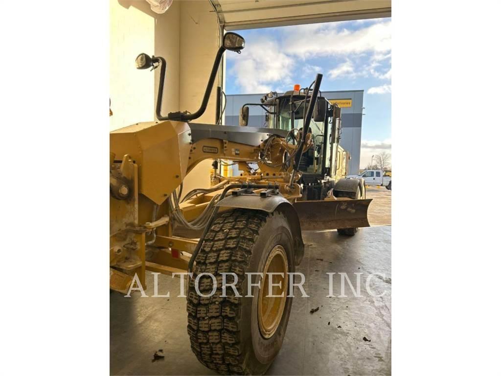 CAT 140M3 معدات تمهيد الطرق