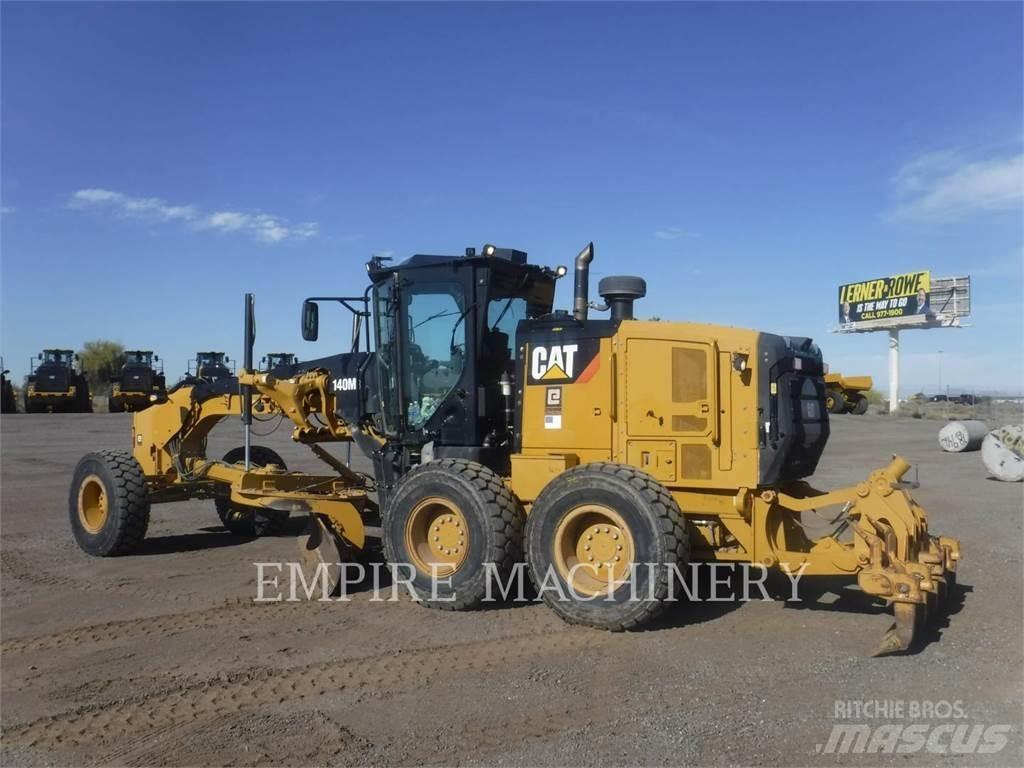 CAT 140M3 معدات تمهيد الطرق