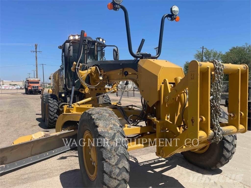 CAT 140M3 معدات تمهيد الطرق