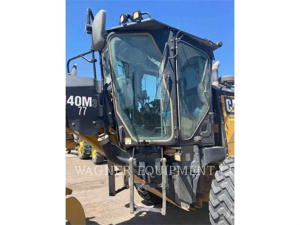 CAT 140M3 معدات تمهيد الطرق