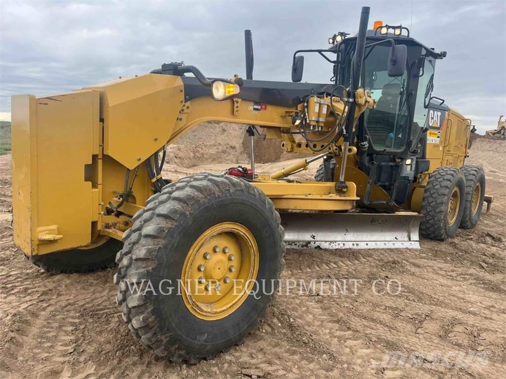 CAT 140M3 معدات تمهيد الطرق
