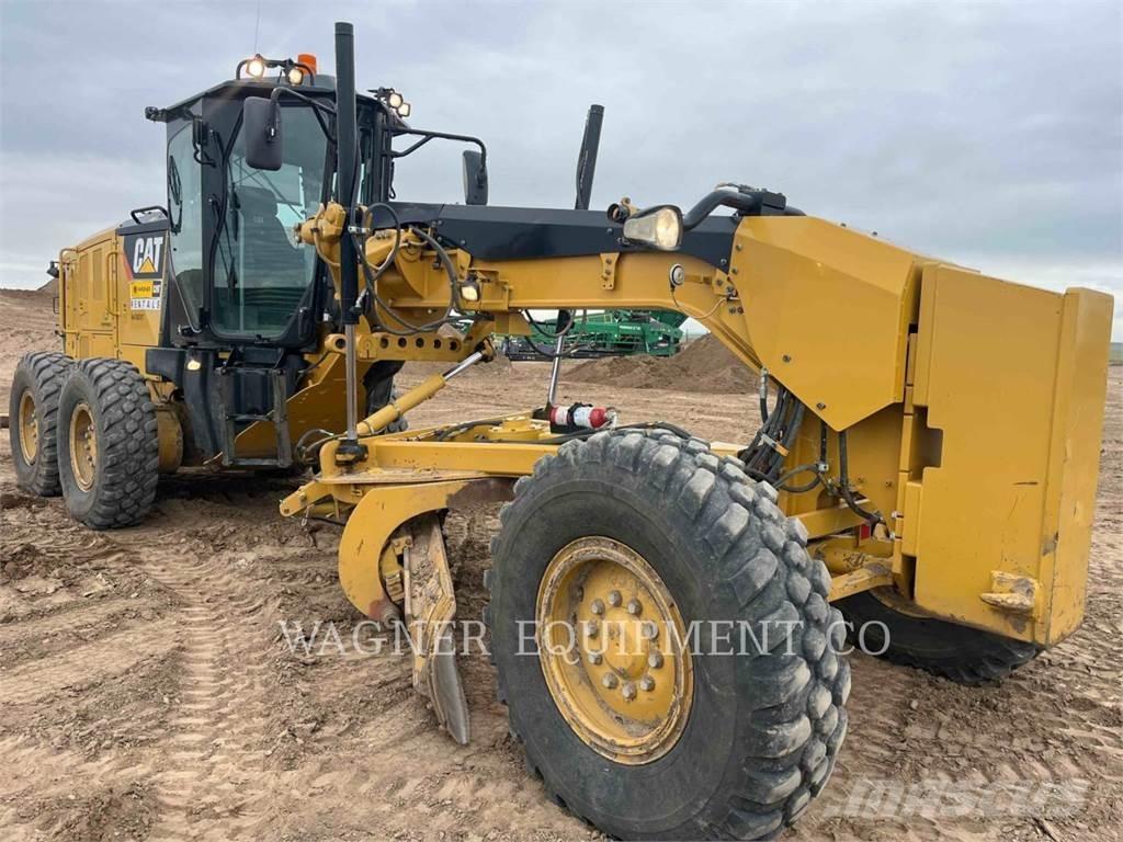 CAT 140M3 معدات تمهيد الطرق