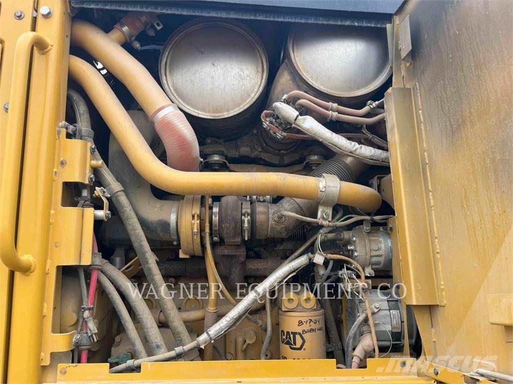 CAT 140M3 معدات تمهيد الطرق